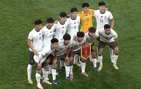 下载-陈泽仕的模板是谁？多上依木兰喂出来 球迷：韩鹏，史松宸点你呢