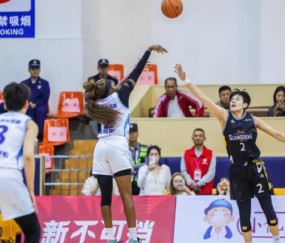 张子宇10分！山东女篮力擒广东，帕克两双数据，终结对手14连胜！