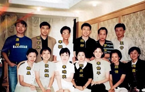 官方平台-《新闻联播》迎“换血潮”，70后主播将退场，4位接班人浮出水面