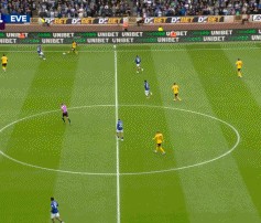 游戏-悼念离世爷爷！黄喜灿抢点破门，亲吻手臂文身&amp;amp;双手指天纪念